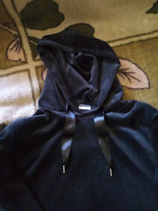 Super bluza z kaksamitu weluru roz 42.  44 czarna