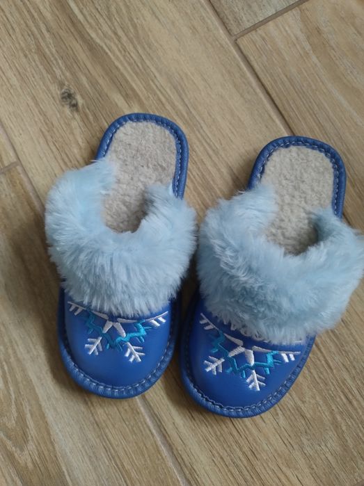 Papcie ocieplane zakopane skóra