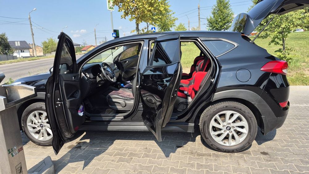 автомобіль хюндай туксон