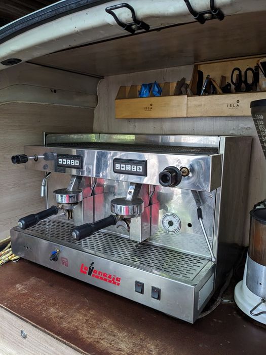 Кофемашина Lavenezia expres рожковая профессиональная