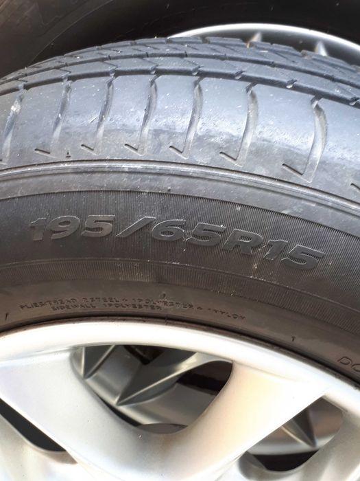 Koła aluminiowe × 4 + opony 195/65R15
