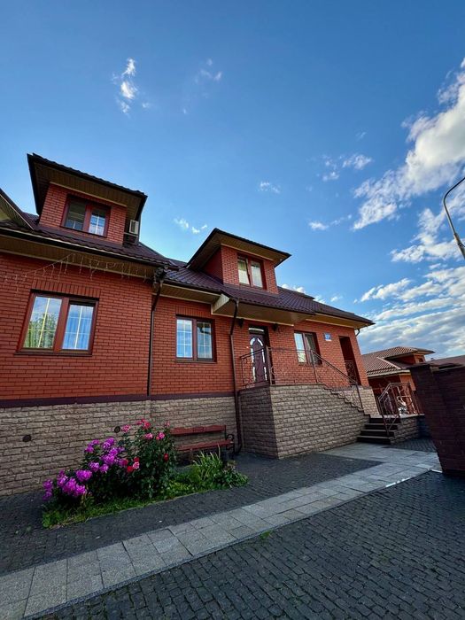 Елітний будинок р-н Теремно Луцьк 670 м2 можливий продаж частини
