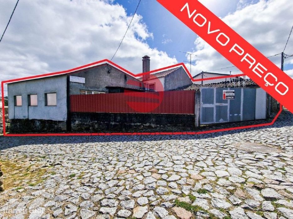 Moradia C/ Adega E Armazém — Aveloso, Guarda