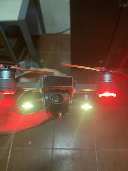 vendo drone DJI espark en muito bon estado.