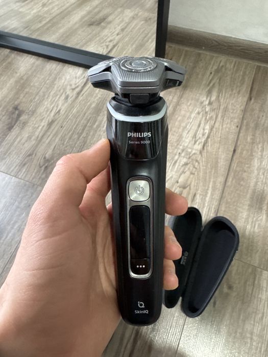 Golarka Philips Series 9000 groomer