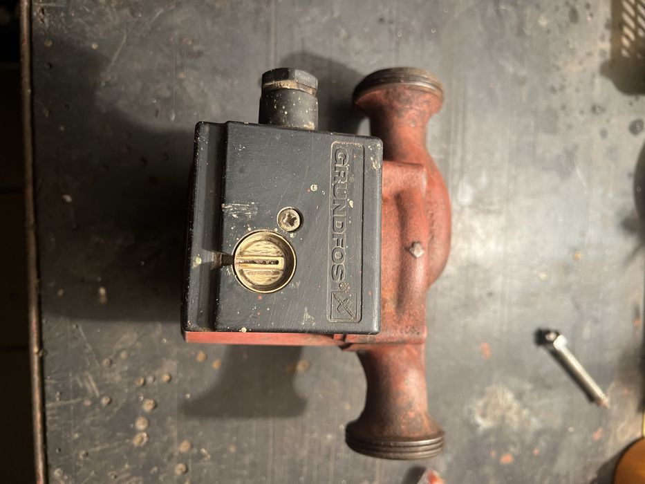 Pompa obiegowa do CO Grundfos
