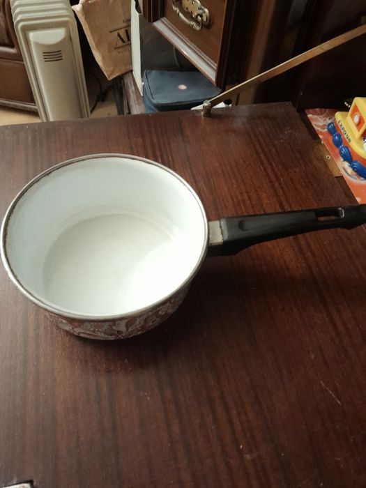 Caçarola de esmalte vintage