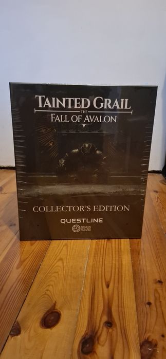 Tainted Grail: The Fall of Avalon  Collector’s Edition Figurka