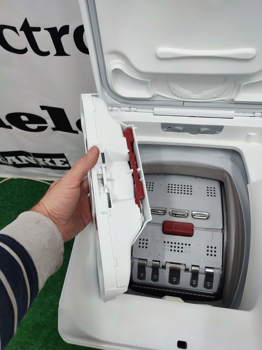 Вертикальна пральна машина AEG 6000 Series Lavamat ProSense A+++ 6кг