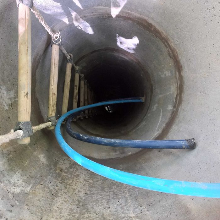 Czyszczenie Studni.Montaż pomp i koszy.Montaż filtrów.