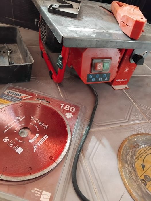 Przecinarka do cięcia płytek