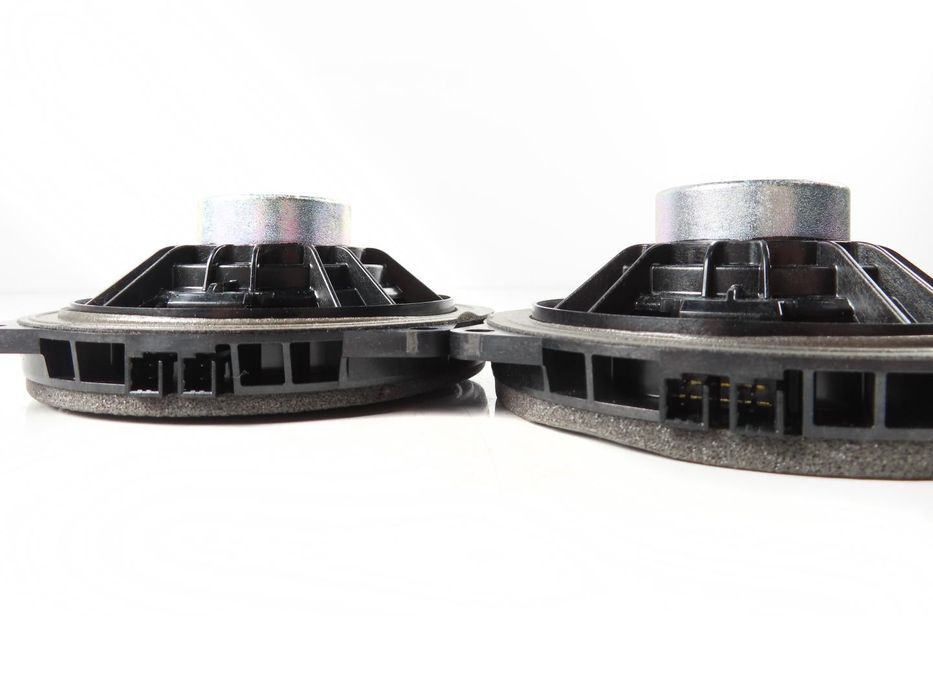 Conjunto 2 Colunas Harman Kardon Bmw 1 Ref: 65139210452 2010 - 2026