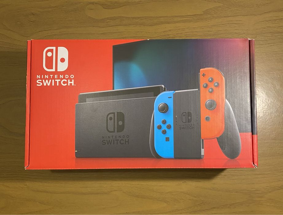 Nintendo Switch V2 + extras
