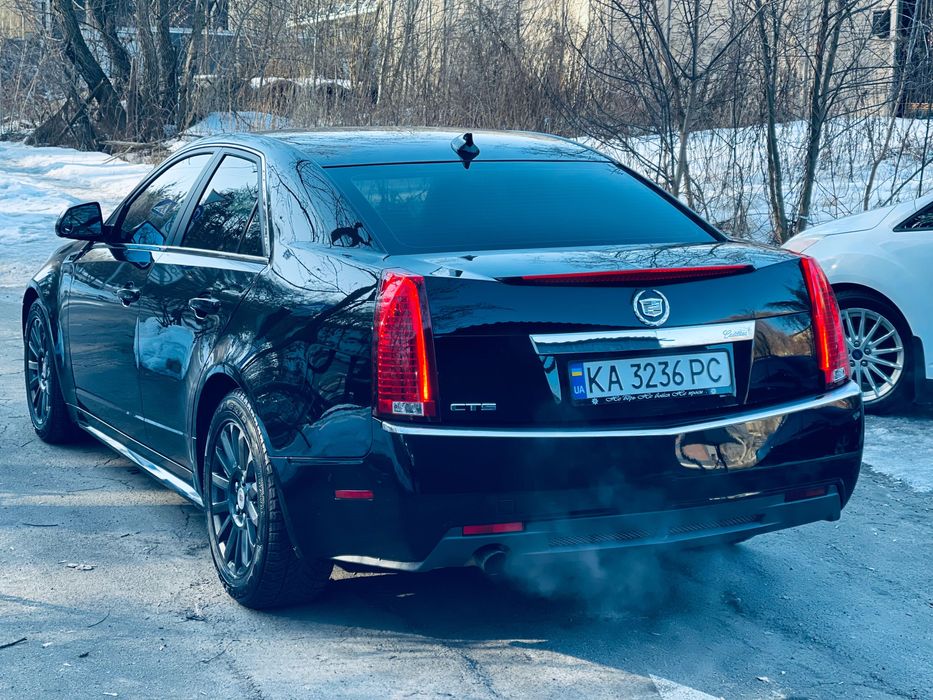 CADILLAC CTS отличное состояние