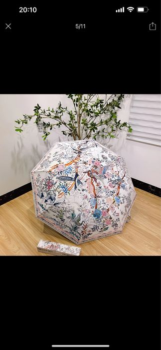 Продам зонт Dior