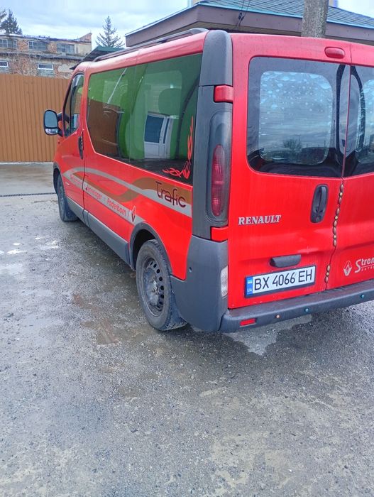 Renault trafic  7 мість
