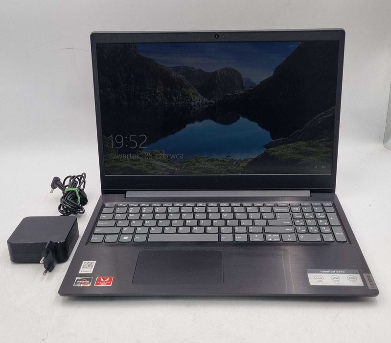 Laptop Lenovo Ideapad S145 15,6 " AMD Ryzen 3 8/256 GB Czarny