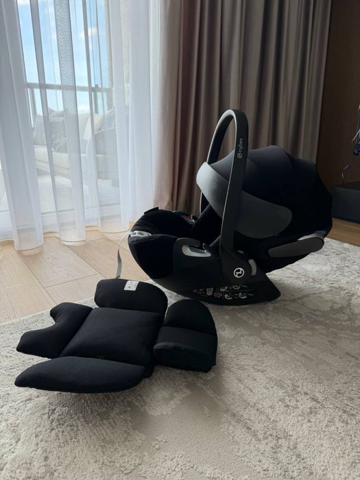 Cybex Cloud T i-Size Plus