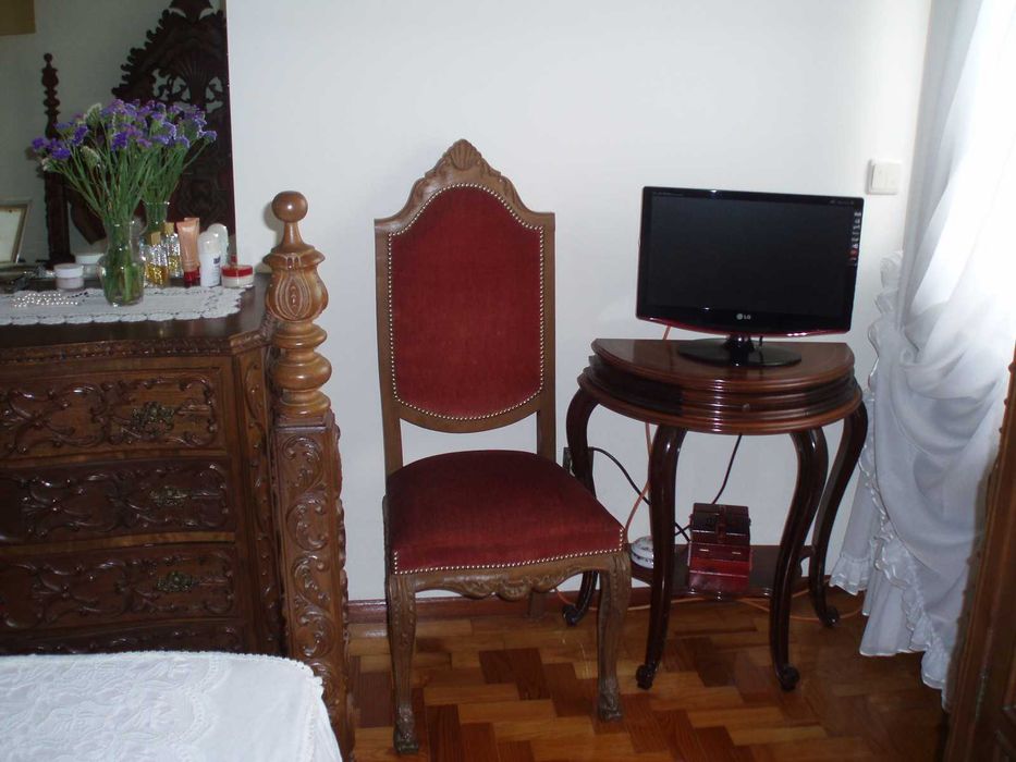 Móveis em talha quarto e sala