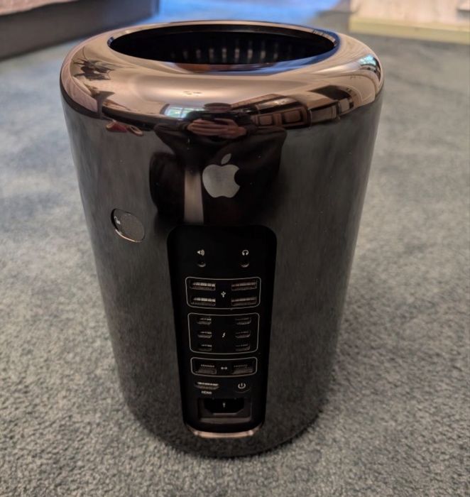 Продам mac pro 2013