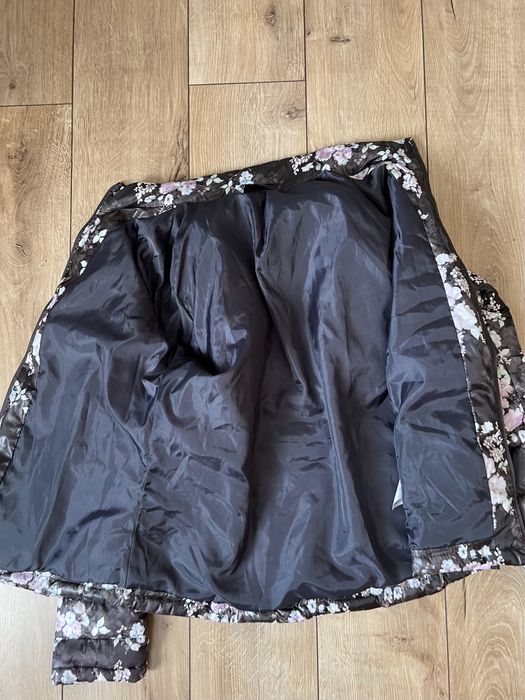 Весняна куртка 42 розмір