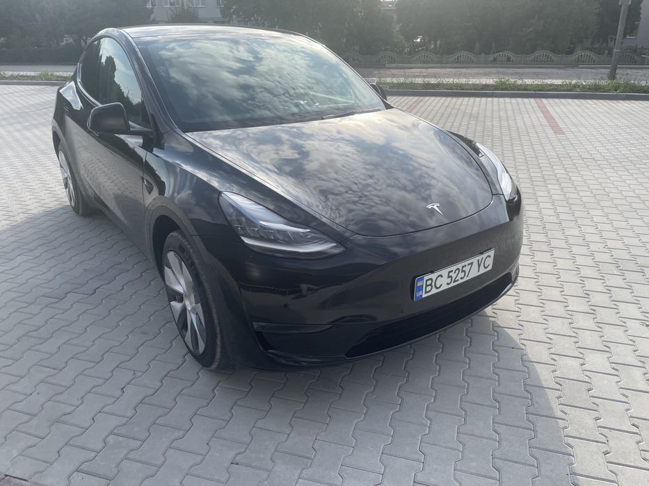 Tesla model Y 2021 тесла модел Y