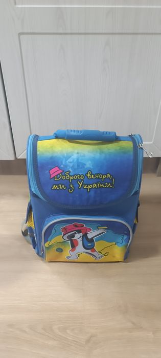 Продам шкільний рюкзак