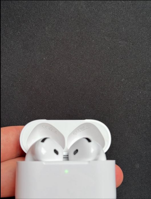 Słuchawki AirPods 4 ANC