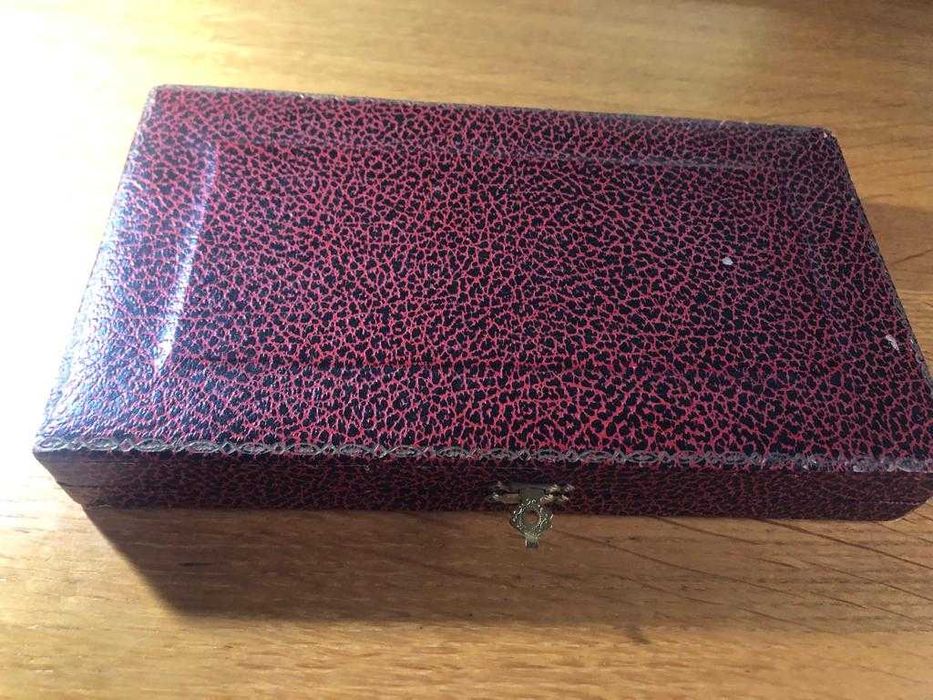 Caixa de talheres de criança com cabo de prata