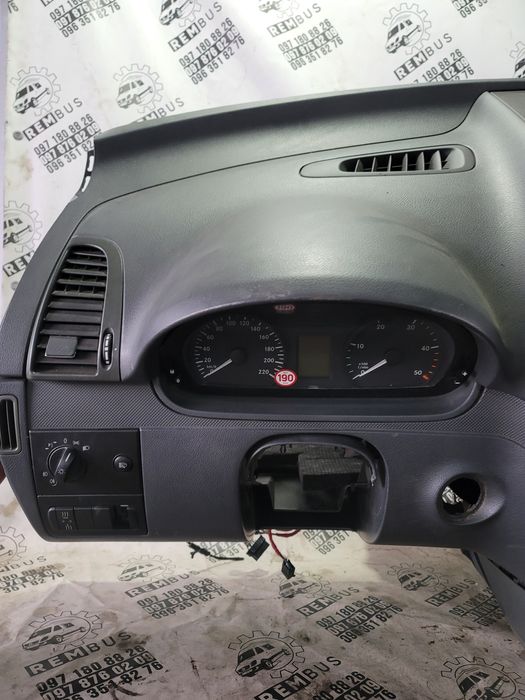 Торпеда панель MB Vito w639 чорна рестайл панель торпедо