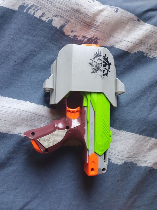 Conjunto de nerfs, em bom estado