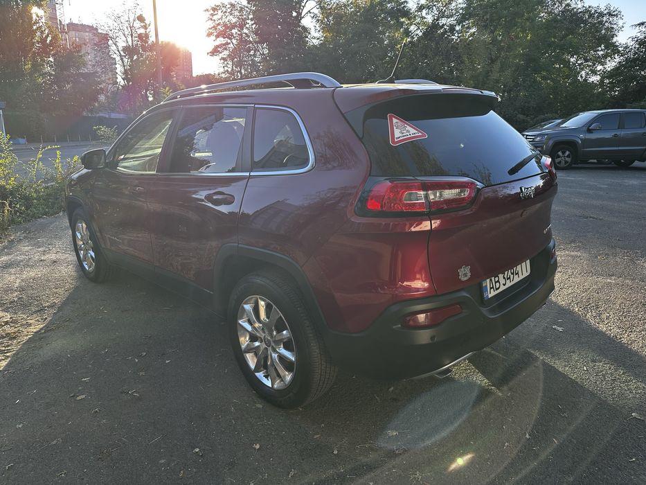 Jeep Cherokee 3,2