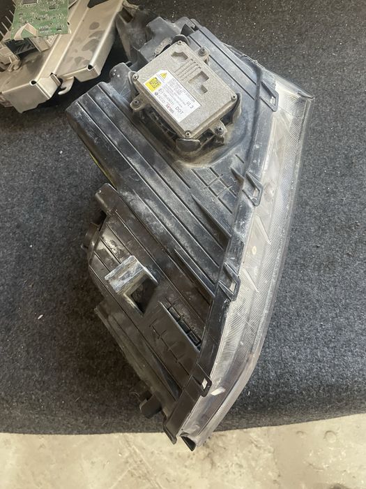 Фара правая Hyundai Santa Fe 3