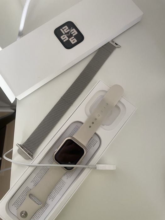 Apple Watch SE c\ carregador e extra bracelet