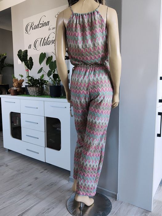 Letnie kombinezon damski na ramiączkach z szerokimi nogawkami 36