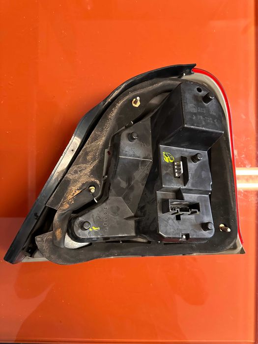 MG ZT Rover 75 Farolim traseiro esquerdo