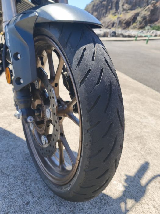 CB125R 2022 em excelente estado preço negociável