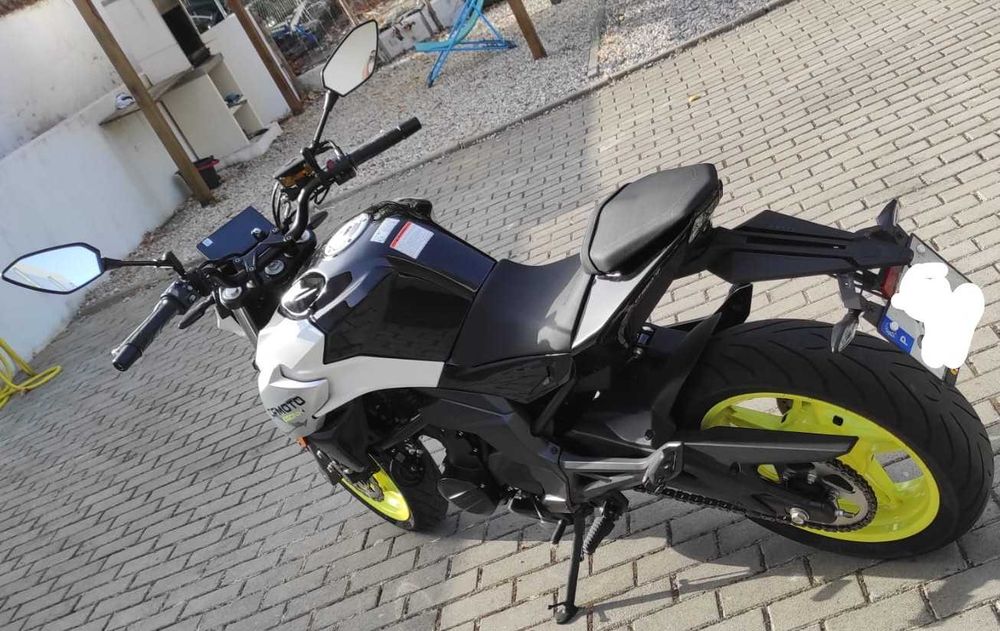 CF Moto  650  NK com Garantia