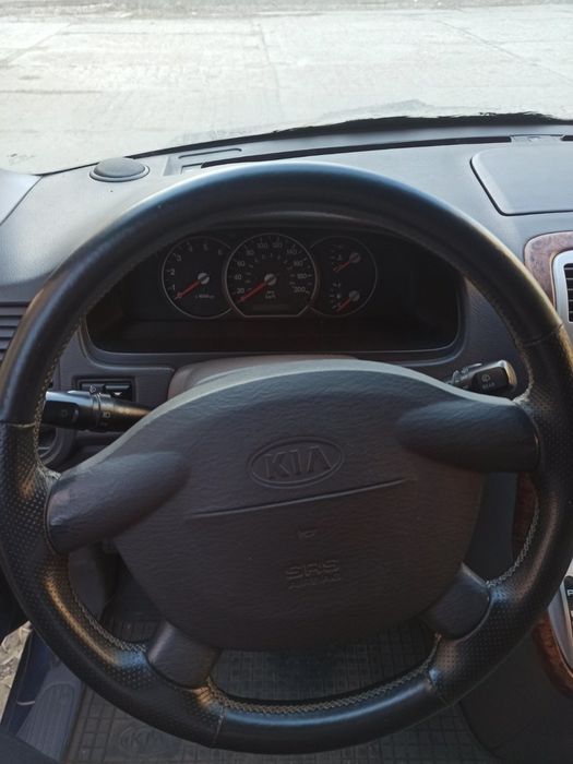 Kia Carnival 2002 рік,2,9 куба