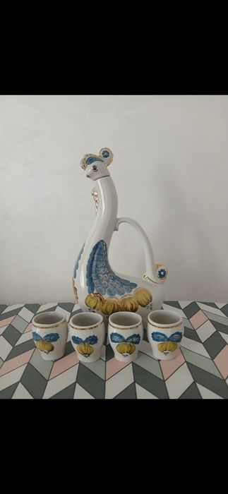 Продам сервіз лебідь