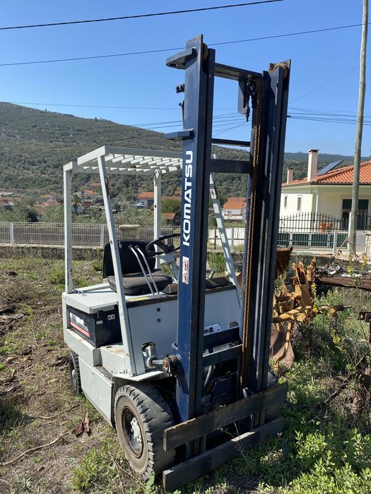 Empilhador komatsu eletrico sem baterias