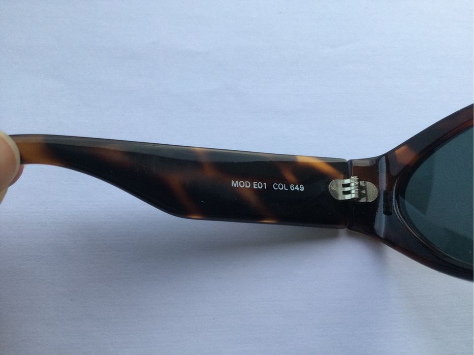 Óculos marca Versus