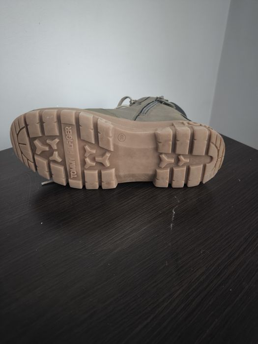 Buty Tommy Hilfiger trekkingowe damskie rozm 39