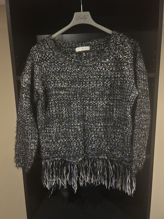 Ciemnoszary sweter