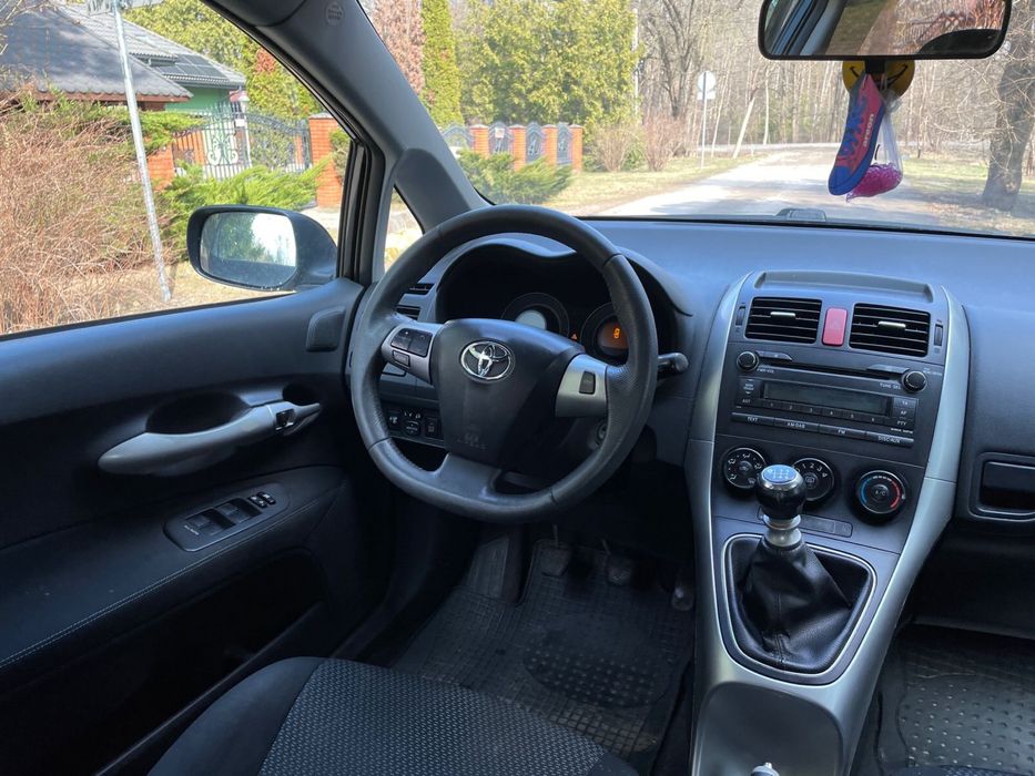 Toyota Auris 1.3 Benzyna 2010r