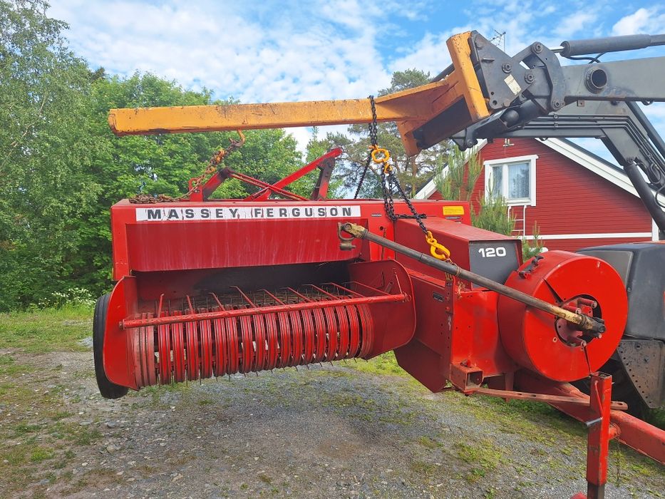 Прес підбирач , прес подборщик , тюкопрес MASSEY FERGUSON 120 . MF
под