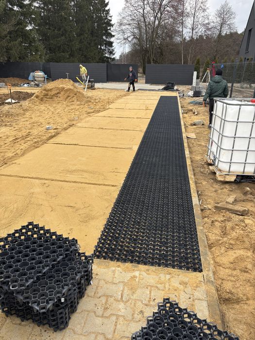 Układanie kostki• Brukarz• Ogrodzenia •Kostka brukowa •Prace budowlane