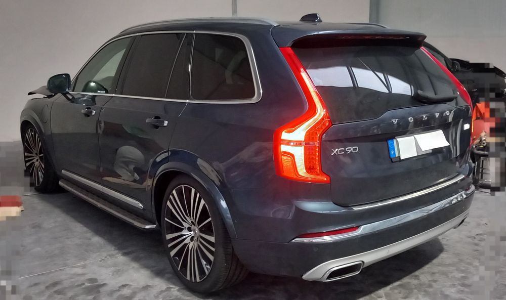 Volvo XC90 T8 hybrid plug in 2022