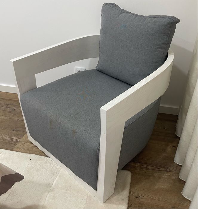 Cadeirão madeira maciça