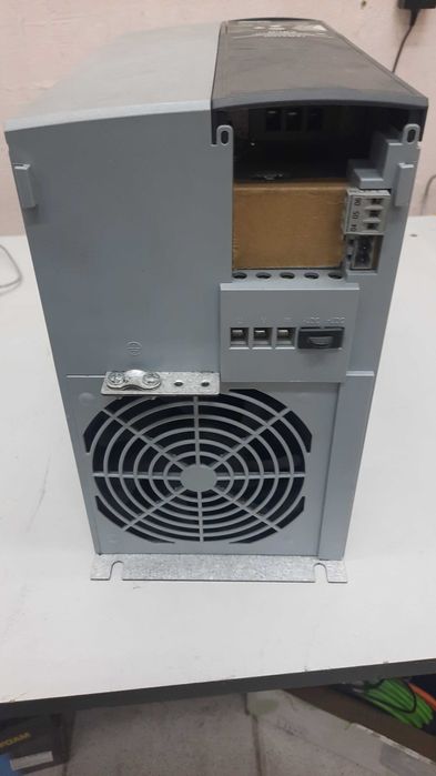 Перетворювач частоти ОВЕН ПЧВ205-18К-В 18,5кВт 3ф/380 Частотник